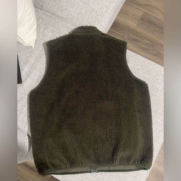 Uniqlo fleece vest - Picture 2 of 2